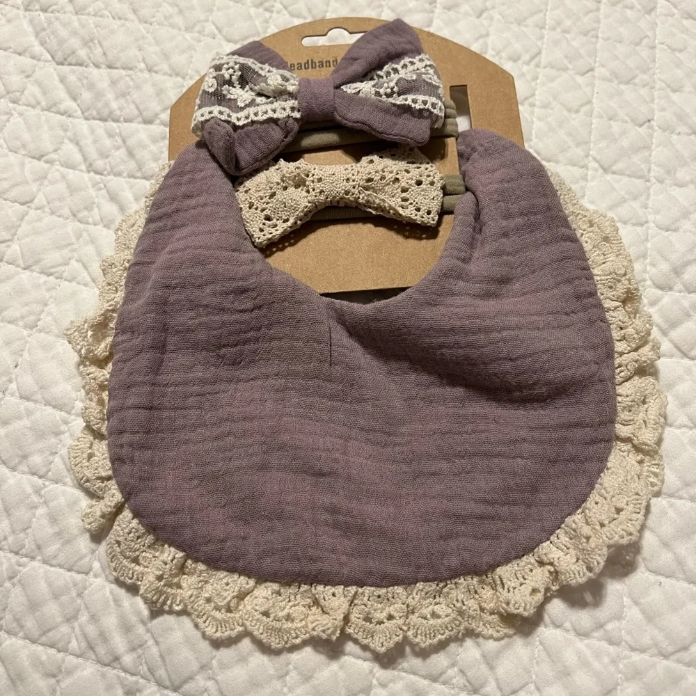NEW Beautiful Headband and Bib Set